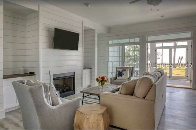84 Ave of Oaks, Daufuskie Island, SC 29915