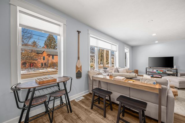 624 Erie Street, South Haven City, MI 49090