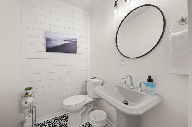 624 Erie Street, South Haven City, MI 49090