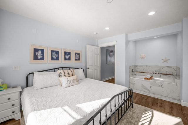 624 Erie Street, South Haven City, MI 49090