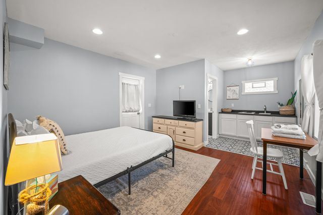 624 Erie Street, South Haven City, MI 49090