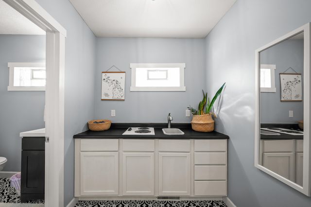 624 Erie Street, South Haven City, MI 49090