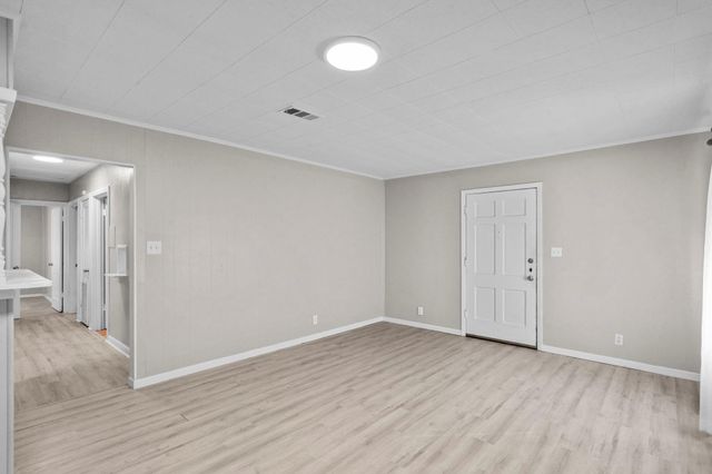 706 13th Street N, Texas City, TX 77590