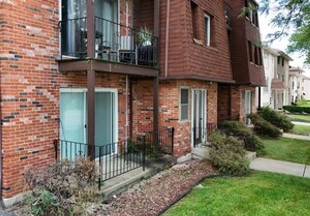 9725 Ridgeland Avenue 1N, Oak Lawn, IL 60453
