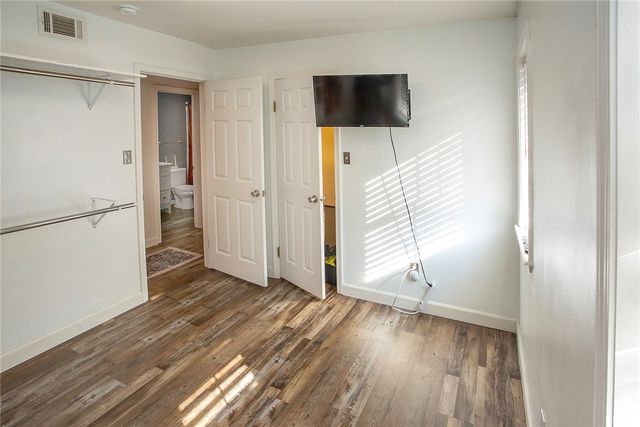 214 Canterbury Circle, Russellville, AR 72802