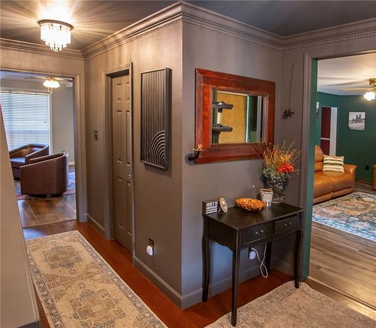 214 Canterbury Circle, Russellville, AR 72802