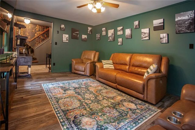 214 Canterbury Circle, Russellville, AR 72802