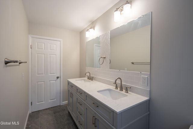 269 3rd Avenue, Rensselaer, NY 12144