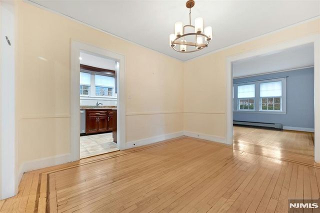 292 Edgewood Avenue, Teaneck, NJ 07666