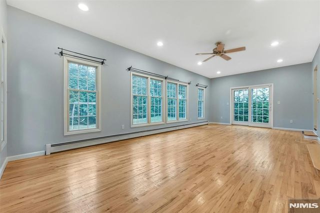 292 Edgewood Avenue, Teaneck, NJ 07666