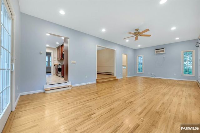 292 Edgewood Avenue, Teaneck, NJ 07666