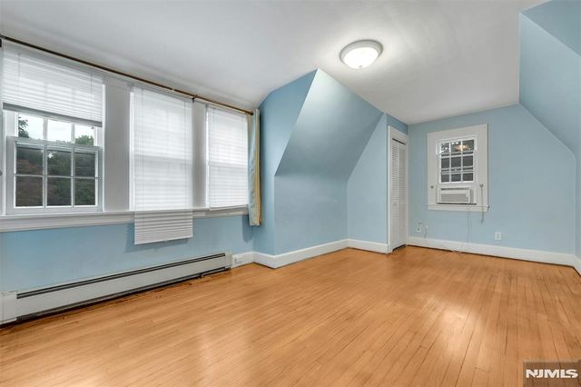292 Edgewood Avenue, Teaneck, NJ 07666