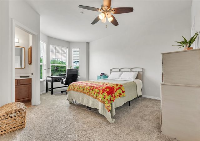 305 Holleman Drive E 1702, College Station, TX 77840