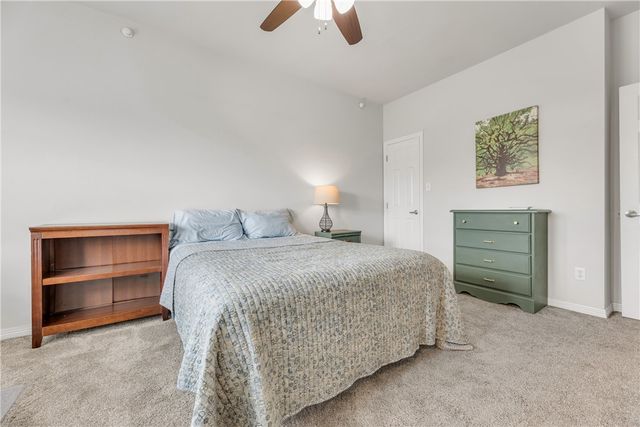 305 Holleman Drive E 1702, College Station, TX 77840