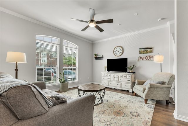 305 Holleman Drive E 1702, College Station, TX 77840
