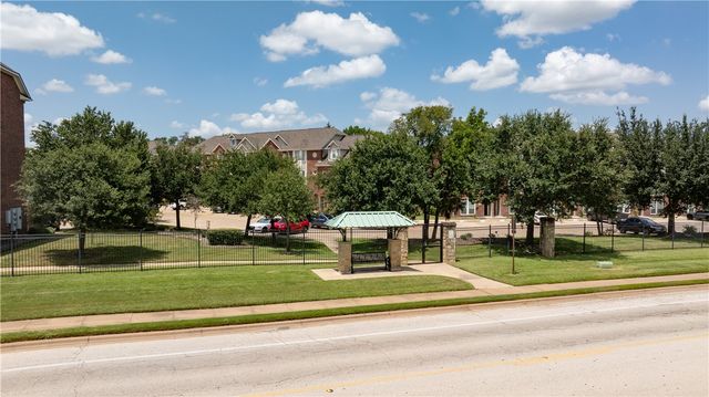 305 Holleman Drive E 1702, College Station, TX 77840
