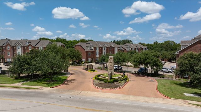 305 Holleman Drive E 1702, College Station, TX 77840
