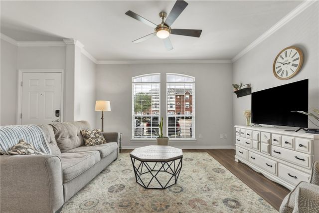 305 Holleman Drive E 1702, College Station, TX 77840