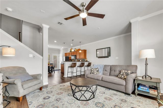 305 Holleman Drive E 1702, College Station, TX 77840