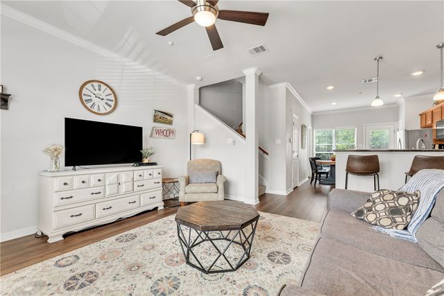 305 Holleman Drive E 1702, College Station, TX 77840
