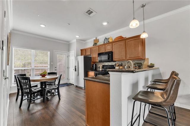 305 Holleman Drive E 1702, College Station, TX 77840