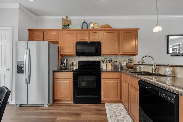 305 Holleman Drive E 1702, College Station, TX 77840
