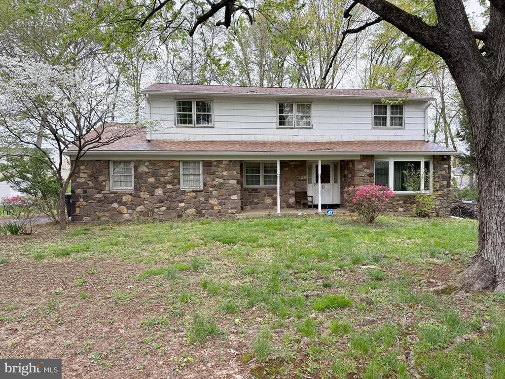 61 FAWN DR, Southampton, PA 18966