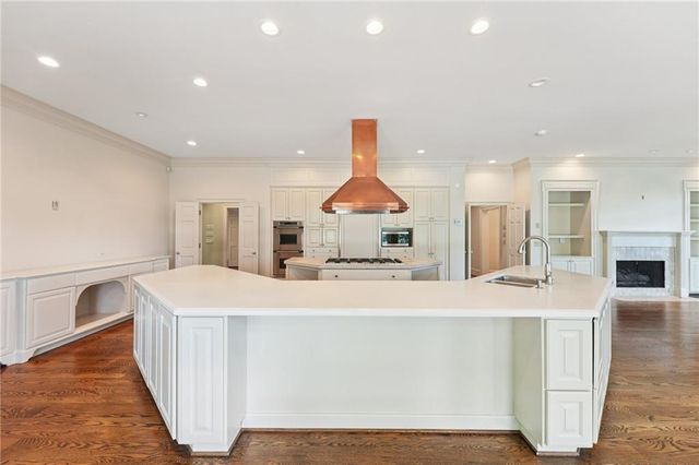 9415 Huntcliff Trace, Sandy Springs, GA 30350