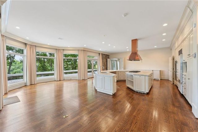 9415 Huntcliff Trace, Sandy Springs, GA 30350