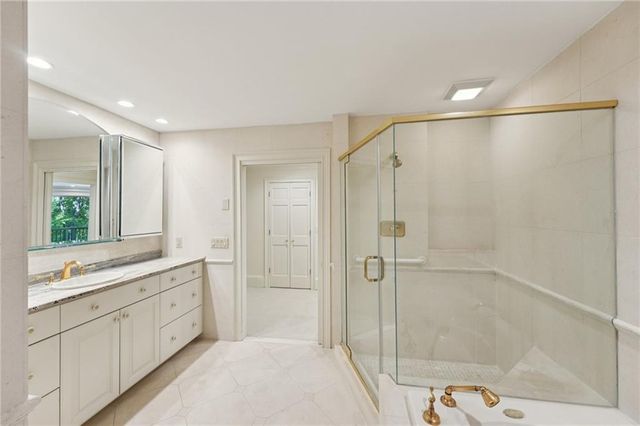 9415 Huntcliff Trace, Sandy Springs, GA 30350
