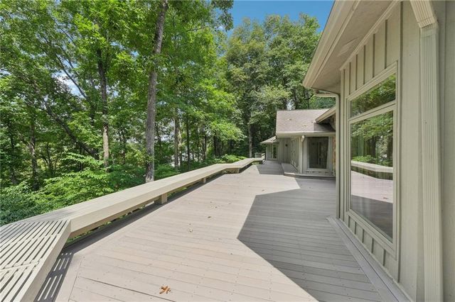 9415 Huntcliff Trace, Sandy Springs, GA 30350