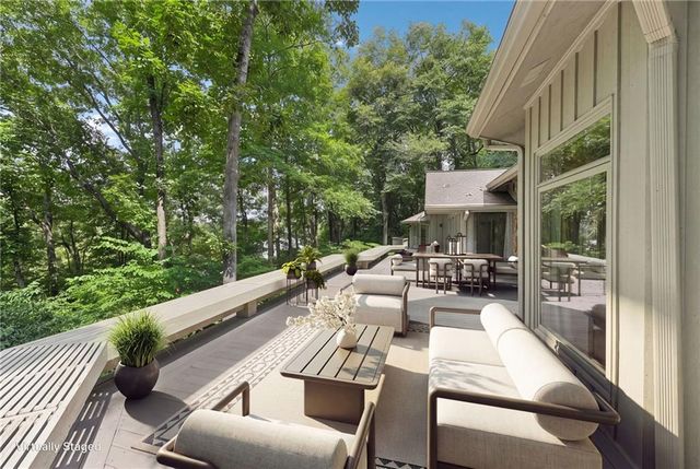 9415 Huntcliff Trace, Sandy Springs, GA 30350
