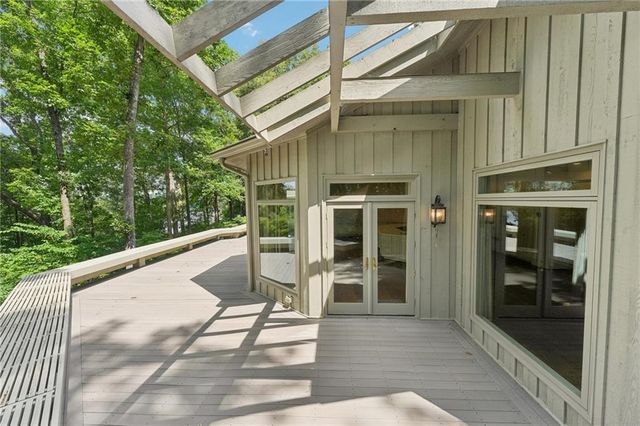 9415 Huntcliff Trace, Sandy Springs, GA 30350