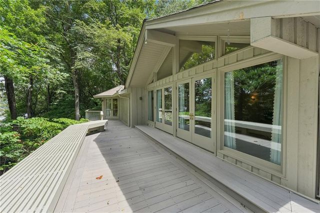 9415 Huntcliff Trace, Sandy Springs, GA 30350