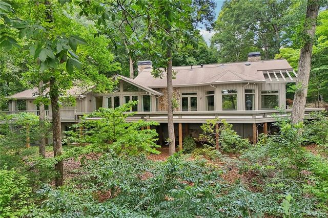 9415 Huntcliff Trace, Sandy Springs, GA 30350