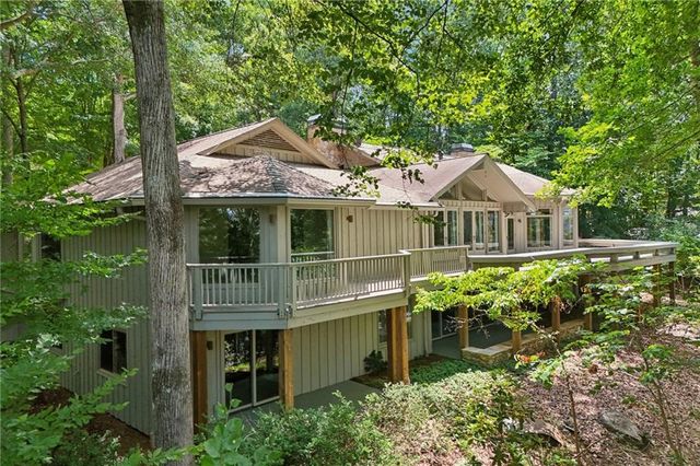 9415 Huntcliff Trace, Sandy Springs, GA 30350