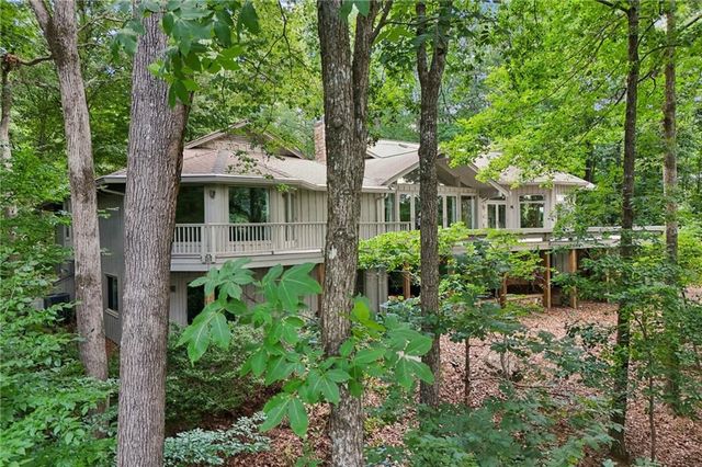9415 Huntcliff Trace, Sandy Springs, GA 30350
