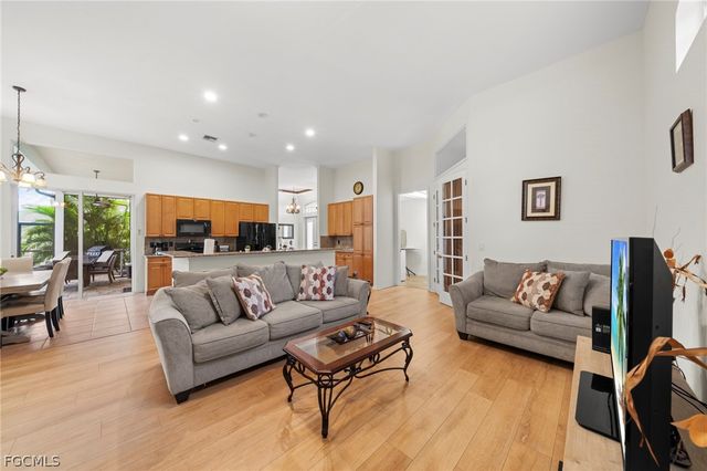 1426 SE 32nd ST, Cape Coral, FL 33904