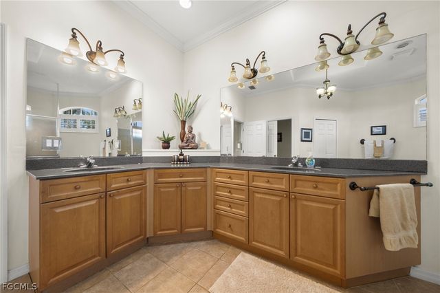 1426 SE 32nd ST, Cape Coral, FL 33904