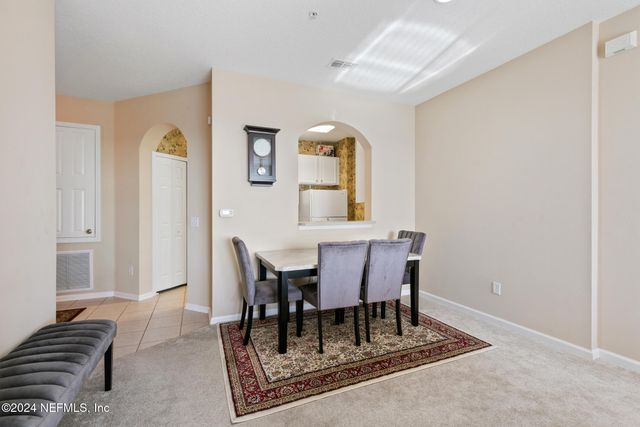 7801 POINT MEADOWS Drive 8406, Jacksonville, FL 32256