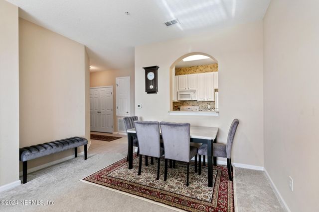 7801 POINT MEADOWS Drive 8406, Jacksonville, FL 32256