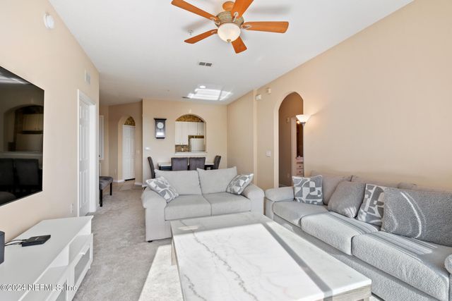 7801 POINT MEADOWS Drive 8406, Jacksonville, FL 32256