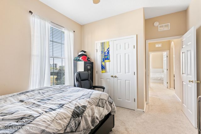 7801 POINT MEADOWS Drive 8406, Jacksonville, FL 32256