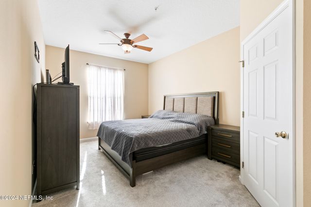 7801 POINT MEADOWS Drive 8406, Jacksonville, FL 32256