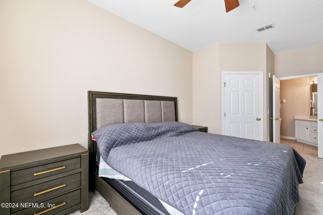 7801 POINT MEADOWS Drive 8406, Jacksonville, FL 32256