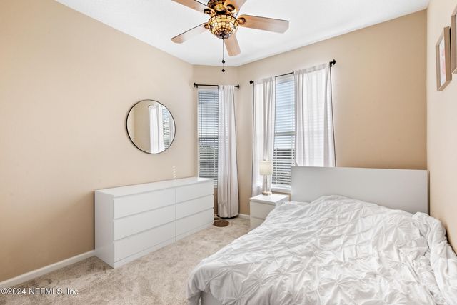 7801 POINT MEADOWS Drive 8406, Jacksonville, FL 32256