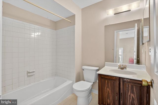 7937 BETHELEN WOODS LN, Springfield, VA 22153