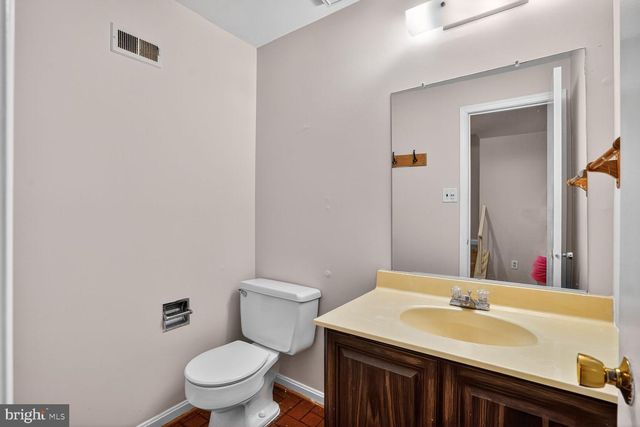 7937 BETHELEN WOODS LN, Springfield, VA 22153