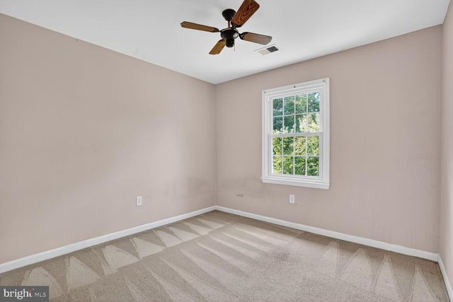 7937 BETHELEN WOODS LN, Springfield, VA 22153