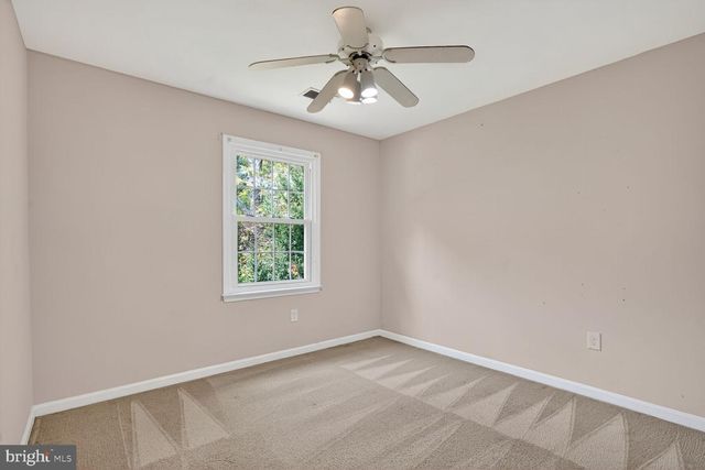 7937 BETHELEN WOODS LN, Springfield, VA 22153